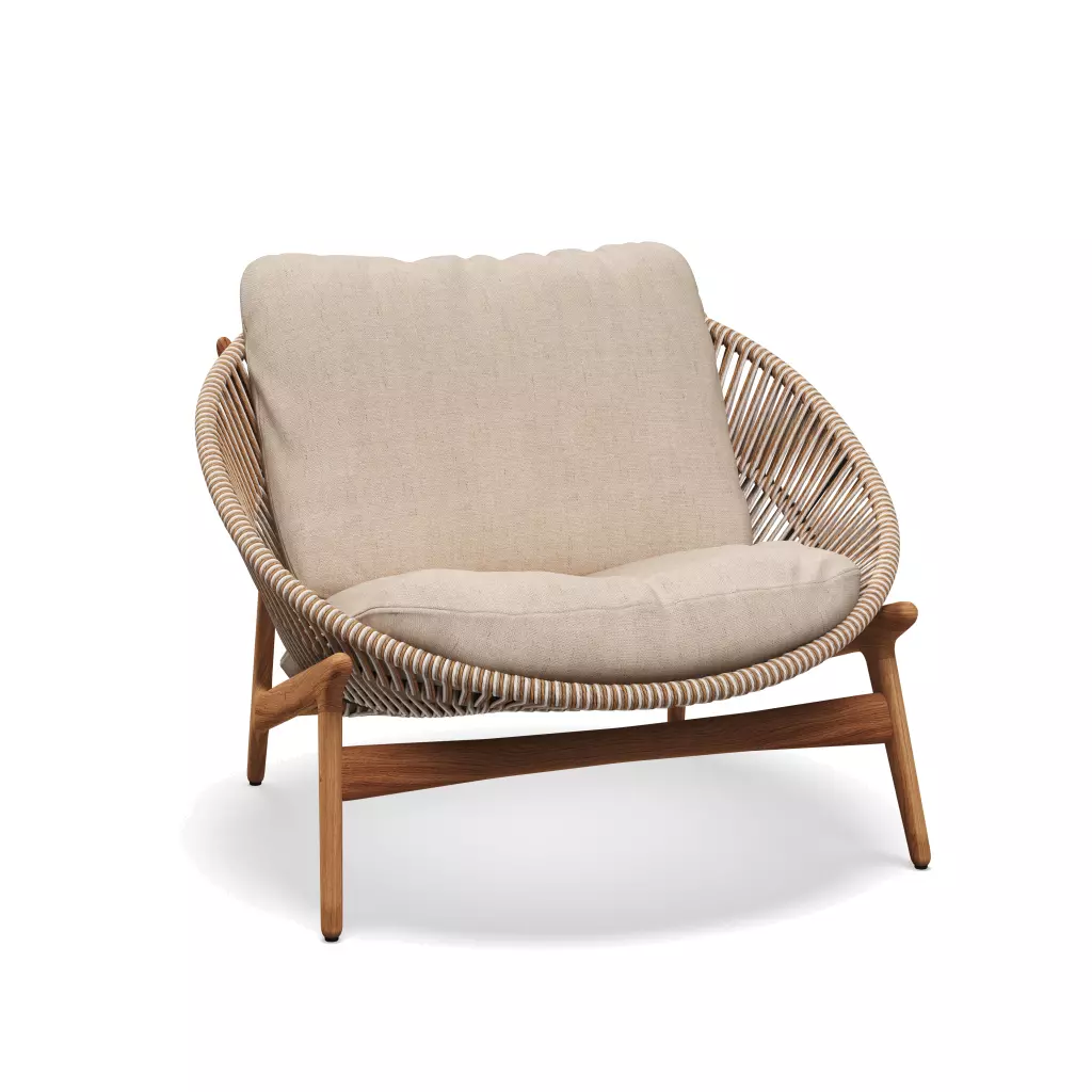 outdoor lounge chair